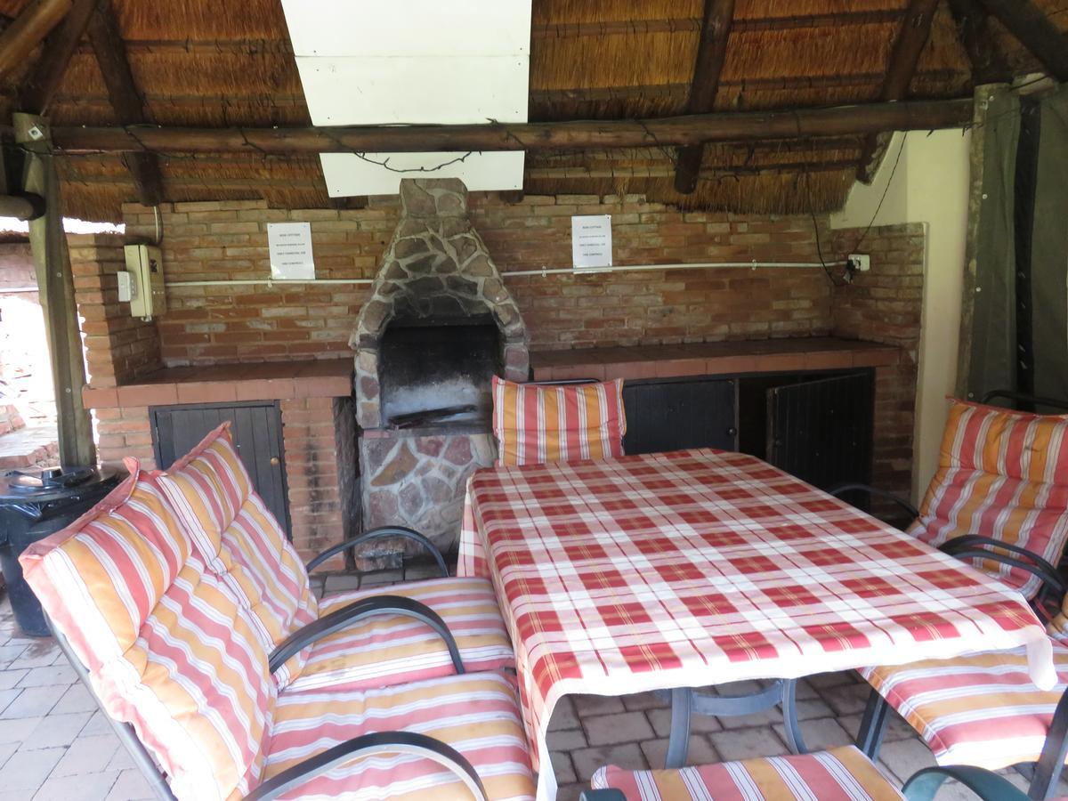 Meerhof Lodge Hartbeespoort Exterior foto